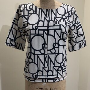 NWT Raoul Navy and White Patterned Short Sleeve Top slight spot